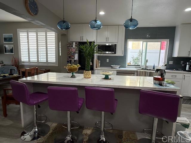 Detail Gallery Image 4 of 20 For 10434 Cheviot Ct, San Diego,  CA 92126 - 3 Beds | 2 Baths