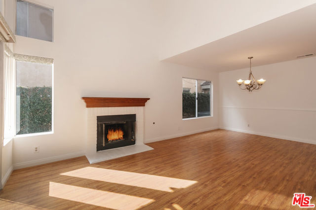 living room/ dining area