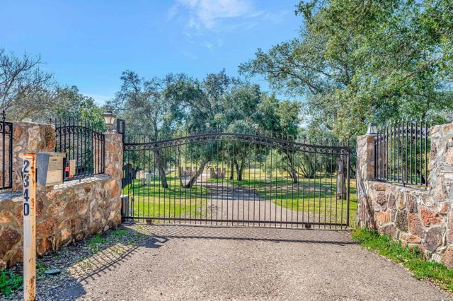 Image 3 of 49 For 2340 Mount Elena Way