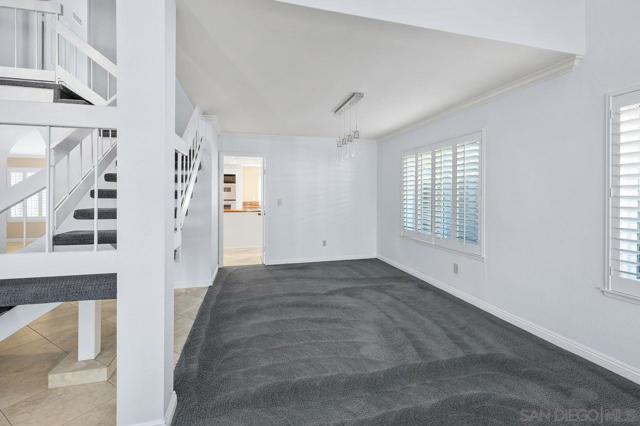 11666 Papagallo Court, San Diego CA: https://media.crmls.org/mediaz/b56f29dd-fa70-476c-804a-56ac5808e3df.jpg