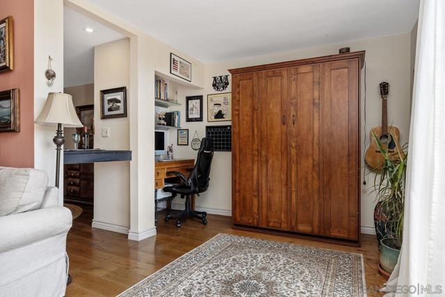2564 Navarra Dr, Carlsbad CA: https://media.crmls.org/mediaz/b56f7ad7-2e10-4410-aad7-a880415c380f.jpg
