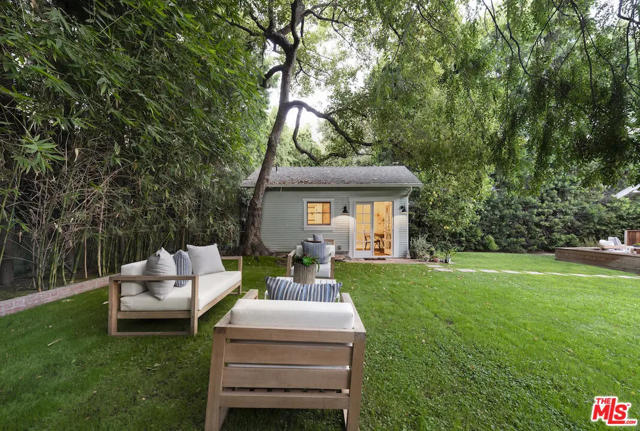 1403 N Orange Grove Avenue, West Hollywood CA: https://media.crmls.org/mediaz/b56f8467-f181-4a0d-8b36-cb22fa134440.jpg