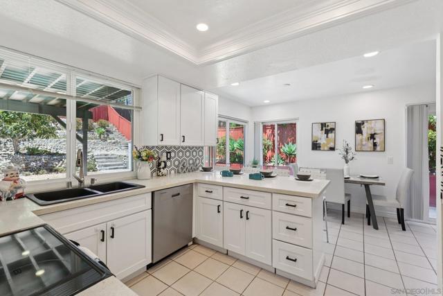 Image 19 of 69 For 10812 Elderwood Ln