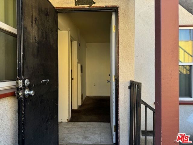 6810 Van Ness Avenue, Los Angeles, California 90047, ,Multi-Family,For Sale,Van Ness,24448883