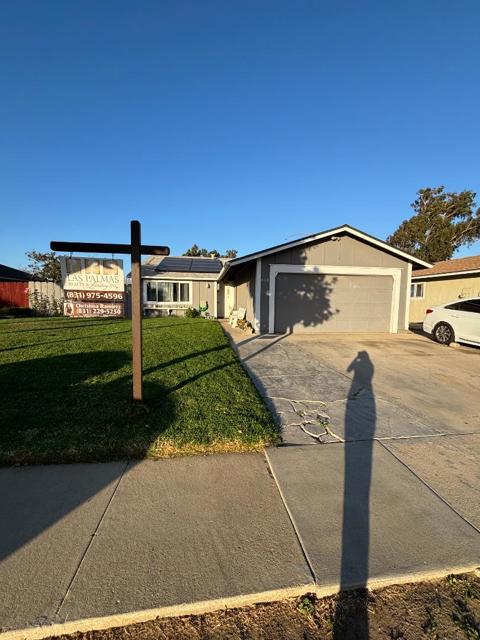 418 Calaveras Way, Greenfield CA: https://media.crmls.org/mediaz/b5703135-d055-4635-af92-633d354d0c45.jpg
