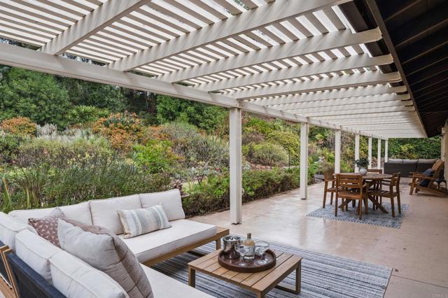 530 Idaho Avenue, Escondido CA: https://media.crmls.org/mediaz/b570b6ef-f524-418c-9805-c44c5a927a36.jpg