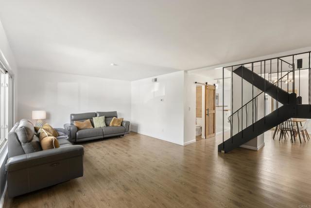 Detail Gallery Image 5 of 47 For 4169 Balboa Way, San Diego,  CA 92117 - 3 Beds | 2/1 Baths