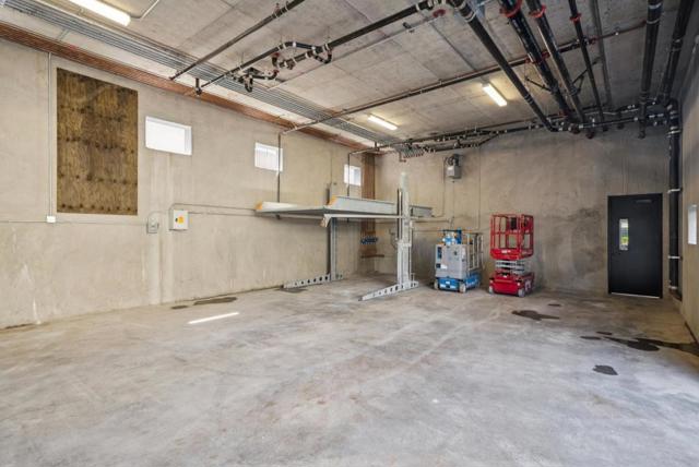 1433 Floribunda Avenue, Burlingame CA: https://media.crmls.org/mediaz/b572d333-22a6-46bd-839a-0b64cae5925f.jpg