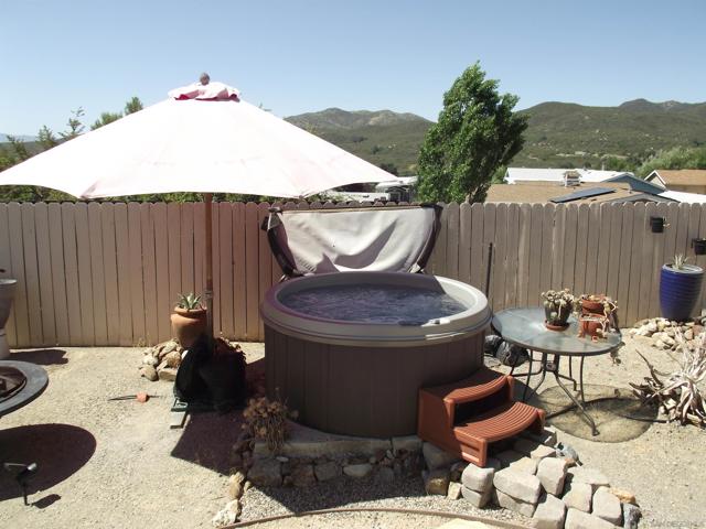 35109 Highway 79, Warner Springs CA: https://media.crmls.org/mediaz/b573329d-8c62-4786-8d9c-69916ca67109.jpg