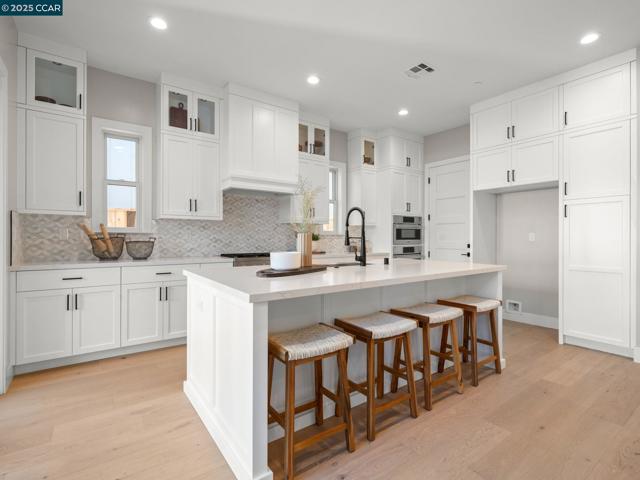 257 Haleena Place, Walnut Creek CA: https://media.crmls.org/mediaz/b5748604-fc42-477e-bdec-51e64c365c24.jpg