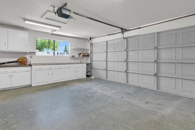 45175 Merritt Street, King City CA: https://media.crmls.org/mediaz/b5755200-a07c-4910-8c3b-874a1e1a14ce.jpg