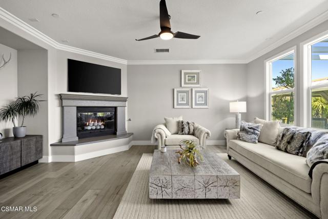 1915 Hazel Nut Court, Agoura Hills CA: https://media.crmls.org/mediaz/b575deb9-a175-4d5a-925f-23c0590d330c.jpg
