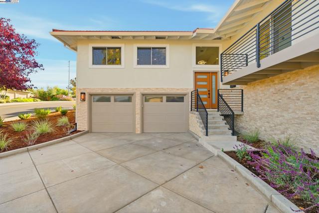 4253 Mirador Dr, Pleasanton CA: https://media.crmls.org/mediaz/b576212c-88b9-47d0-95c0-362f8d04f537.jpg