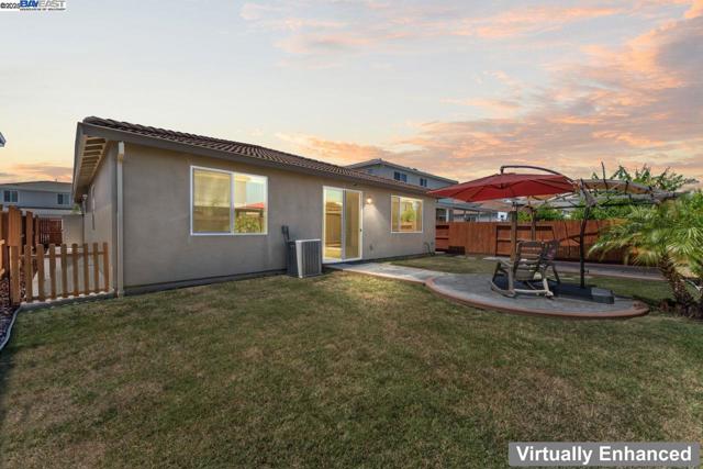 323 Sacramento St, Lathrop CA: https://media.crmls.org/mediaz/b57756fe-8f77-4a3f-847d-f3751524b9a0.jpg