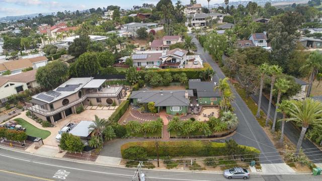 Detail Gallery Image 4 of 50 For 1840 Laurel Rd, Oceanside,  CA 92054 - 2 Beds | 1 Baths