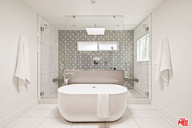 13514 Morrison Street, Sherman Oaks CA: https://media.crmls.org/mediaz/b57864a9-77b6-402b-8e8a-94a3d90580f9.jpg