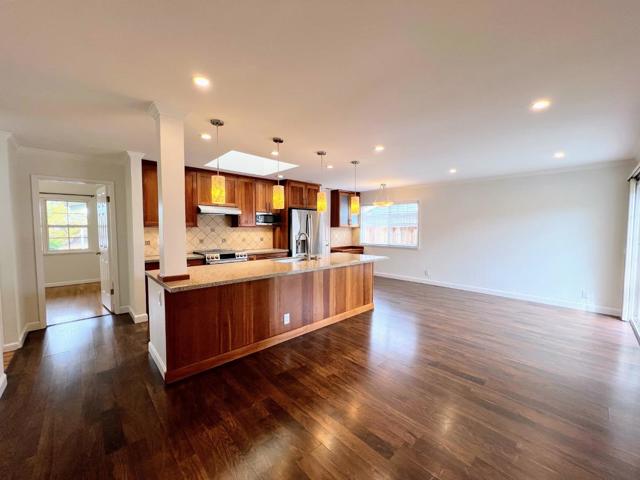 906 Crane Avenue, Foster City CA: https://media.crmls.org/mediaz/b578fec6-391e-451b-ae96-7690eac3aa2b.jpg