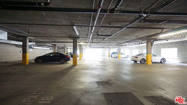 922 W 23Rd Street, Los Angeles CA: https://media.crmls.org/mediaz/b5795121-6542-4d04-b20f-4c23cd7a2678.jpg