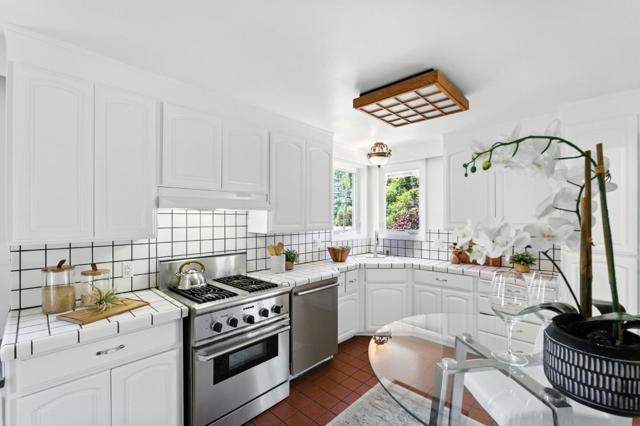 508 Prospect Street, San Carlos CA: https://media.crmls.org/mediaz/b579ee52-2717-498f-9933-025e242f46ce.jpg
