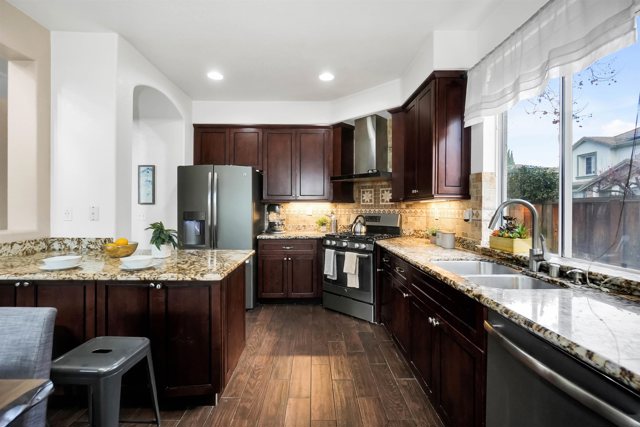 Image 14 of 44 For 327 Brookview Way