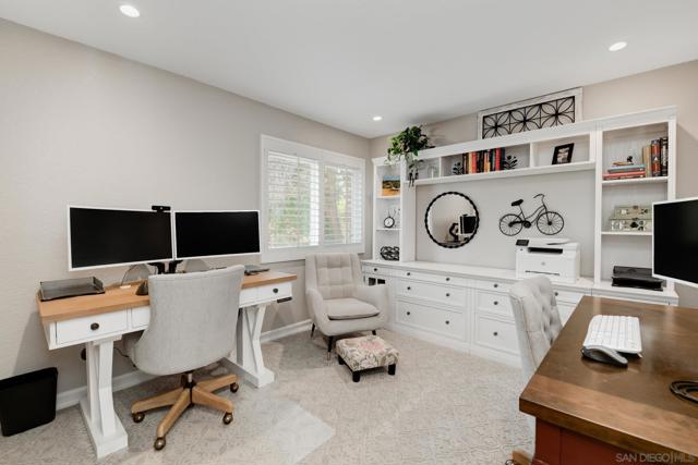13433 Little Dawn Ln, Poway CA: https://media.crmls.org/mediaz/b57b61a5-cedd-4744-be58-40135aac8c49.jpg