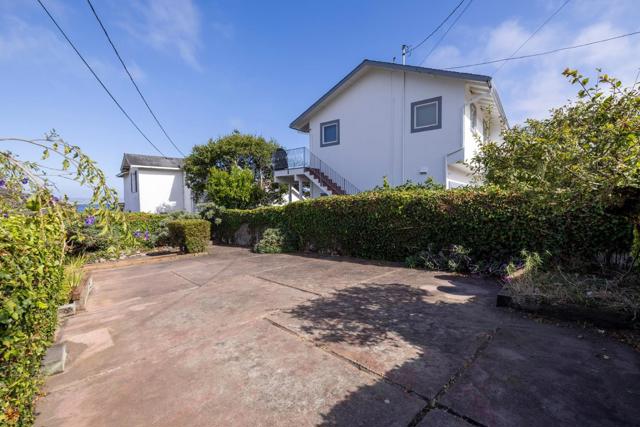 847 Ocean View Boulevard, Pacific Grove CA: https://media.crmls.org/mediaz/b57bc9fa-e69f-44ad-9a79-56a58ed152eb.jpg