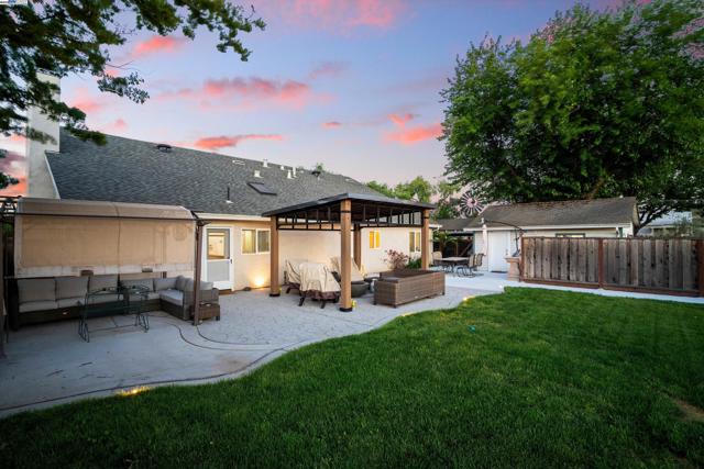1969 Buena Vista Ave, Livermore CA: https://media.crmls.org/mediaz/b57bd838-52c2-44cb-a14f-07f6fe2bba3f.jpg