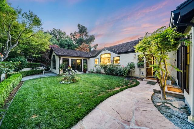 11510 Summit Wood Road, Los Altos Hills CA: https://media.crmls.org/mediaz/b57c1d3d-39c0-4487-84bd-4857521b1b37.jpg