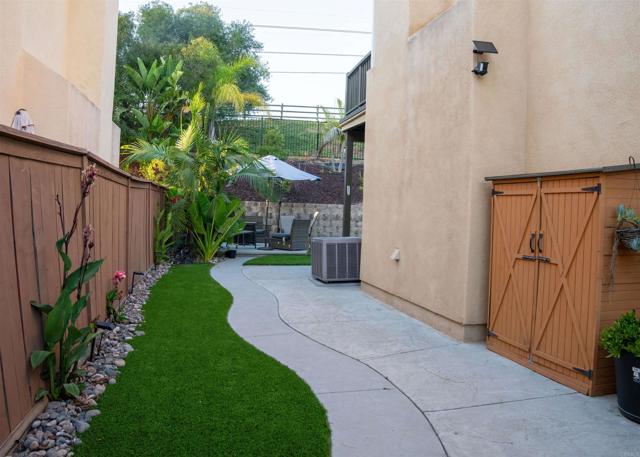 2361 Paseo Los Gatos, Chula Vista CA: https://media.crmls.org/mediaz/b57cc846-0710-434c-8813-d365c2cdf4ce.jpg