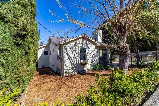 Image 3 of 54 For 5264 Sunset Dr