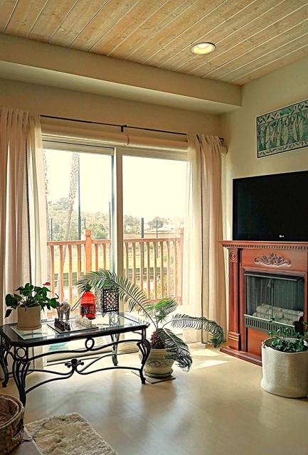 2003 Costa Del Mar Rd, Carlsbad CA: https://media.crmls.org/mediaz/b57d580a-c175-4de4-85f5-ddee0bc1fdfc.jpg