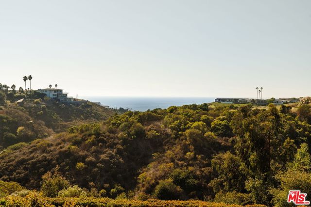 6767 Wandermere Road photo 1