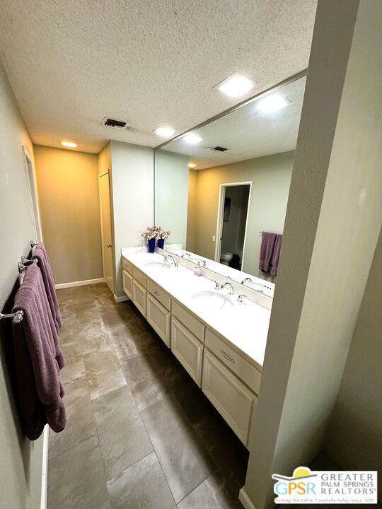 2615 N Whitewater Club Drive #A, Palm Springs, CA 92262