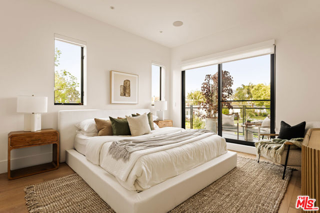 5988 W 76th Street, Los Angeles CA: https://media.crmls.org/mediaz/b57e604d-6865-40b6-b425-d6b1e9a06afd.jpg