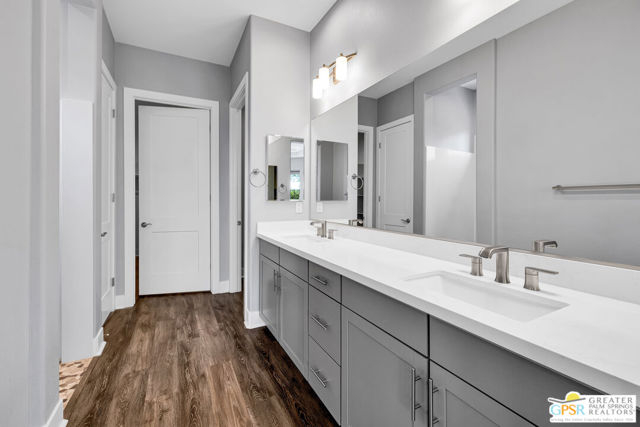 14 Cork Tree, Rancho Mirage CA: https://media.crmls.org/mediaz/b5803c2a-c0ec-43e7-abe8-8aa77f3b7736.jpg