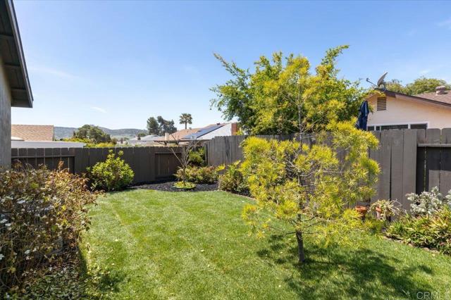 13554 Del Marino Avenue, Poway CA: https://media.crmls.org/mediaz/b580d1a1-5b9f-418b-aef6-6993756d86b8.jpg
