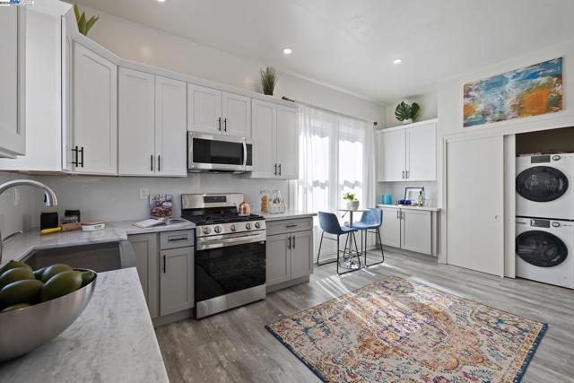 Image 9 of 34 For 740 59th Street
