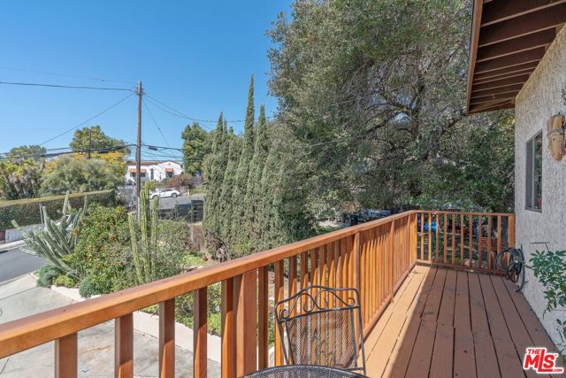 2160 Lake Shore Avenue, Los Angeles CA: https://media.crmls.org/mediaz/b58155f2-3479-470d-a696-330f5798cc71.jpg
