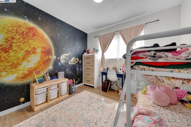 1738 7Th St, Berkeley CA: https://media.crmls.org/mediaz/b581f96a-8758-4646-bd0d-794d2f47b9e8.jpg