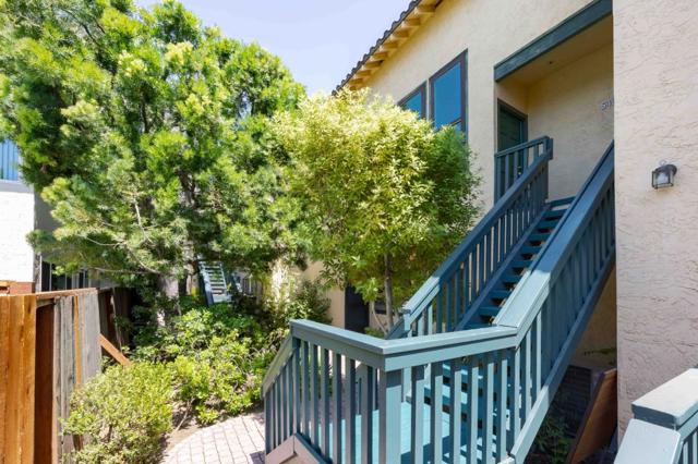 548 Everett Avenue, Palo Alto CA: https://media.crmls.org/mediaz/b5825f7c-8af7-49fd-9d1b-b223be48cb0a.jpg