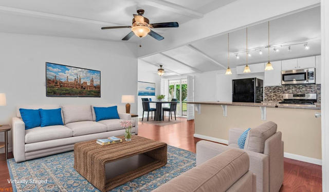 1139 Via Feliz, Cathedral City CA: https://media.crmls.org/mediaz/b582c8a2-0e67-497f-a860-29500b3b5f06.jpg