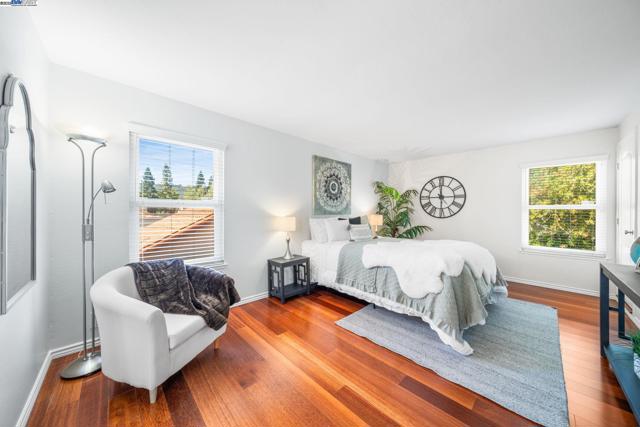 1550 Calle Enrique, Pleasanton CA: https://media.crmls.org/mediaz/b583b457-736b-4919-886e-aa1e6bbb90fd.jpg