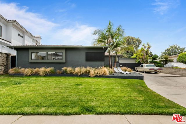 3229 Rosewood Avenue, Los Angeles CA: https://media.crmls.org/mediaz/b584eebd-edc9-4ef6-9995-00d590ff877e.jpg