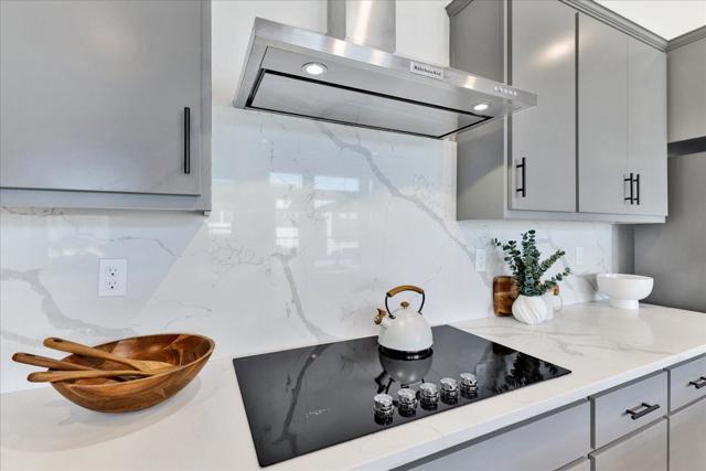210 Waters Park Circle, San Mateo CA: https://media.crmls.org/mediaz/b5858a22-759c-43f9-92f4-164f08e6f7ff.jpg