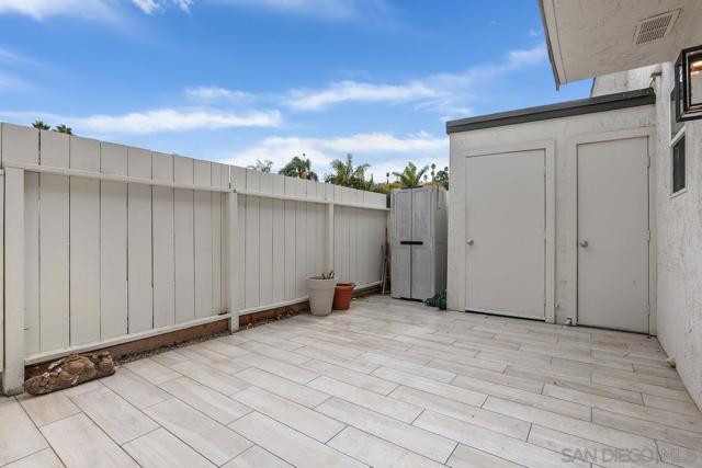 836 Stevens, Solana Beach CA: https://media.crmls.org/mediaz/b585b61b-3328-40ad-be89-139d93c8b989.jpg