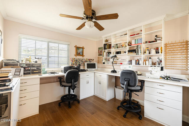 411 Blackhawk Drive, Newbury Park CA: https://media.crmls.org/mediaz/b585c92c-1ca4-4f1d-adef-0cf0fca5f34e.jpg
