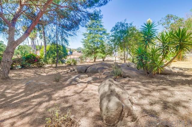 814 Via La Cresta, El Cajon, California 92021, 3 Bedrooms Bedrooms, ,2 BathroomsBathrooms,Single Family Residence,For Sale,Via La Cresta,250001408SD