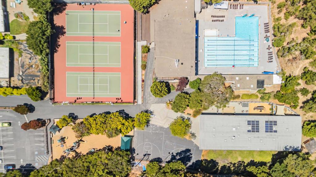 https://media.crmls.org/mediaz/b586a29c-3b97-4aa0-9e39-19292932a5f5.jpg?preset=X-Large