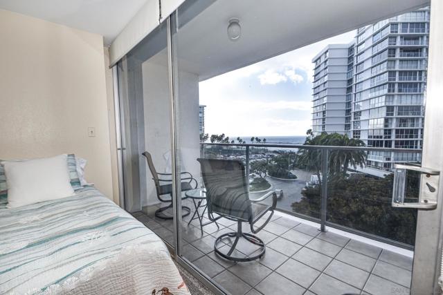 1770 Avenida Del Mundo, Coronado CA: https://media.crmls.org/mediaz/b5876592-cc35-43ca-a04f-bb3ab0ea617e.jpg