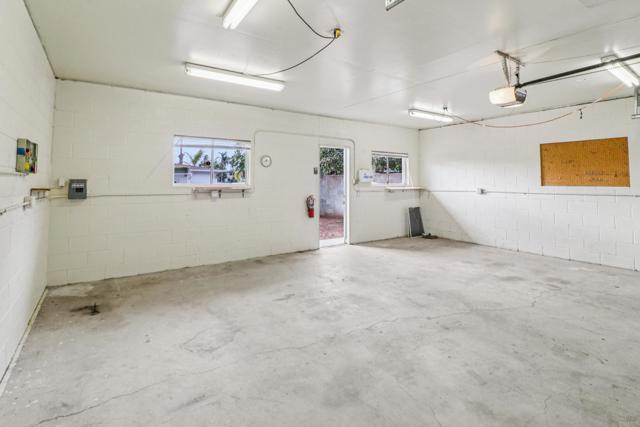 1906 08 S Broadway, Oceanside CA: https://media.crmls.org/mediaz/b587663e-ec8a-4d1a-9e75-ae10bd3cf420.jpg